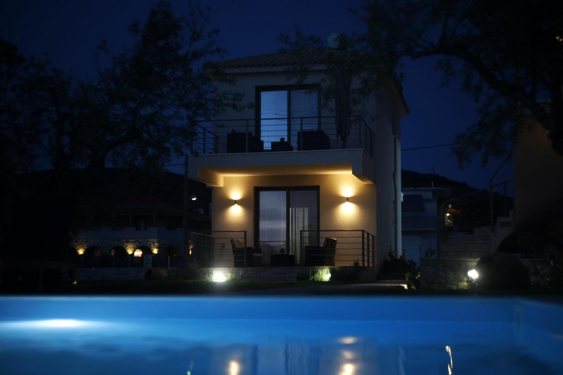 Three Charites Resort Gialova Exterior foto